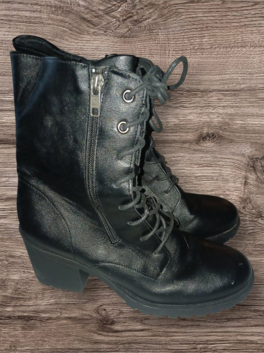 Me Too Black Lace-Up Combat Boots Women's Size 7 Mid-Calf Chunky Heel